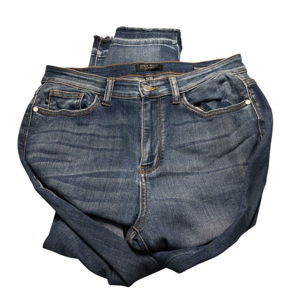JUDY BLUE Step Hem Skinny Fit Blue Jeans Size 11/30 — Perfect for Summer!!! - Picture 3 of 9
